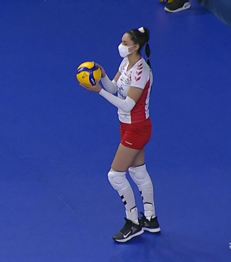 Jaqueline Do Osasco E Drussyla Do Sesc Flamengo Jogam De Mascara Apos Surto De Coronavirus Na Superliga Veja Volei Ge