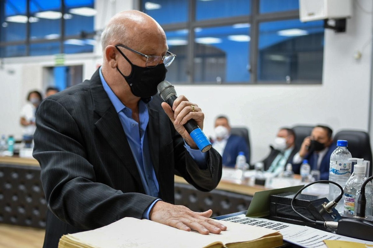 Câmara de Ourinhos empossa suplente para vaga de vereador que morreu por Covid - Vimarsana News