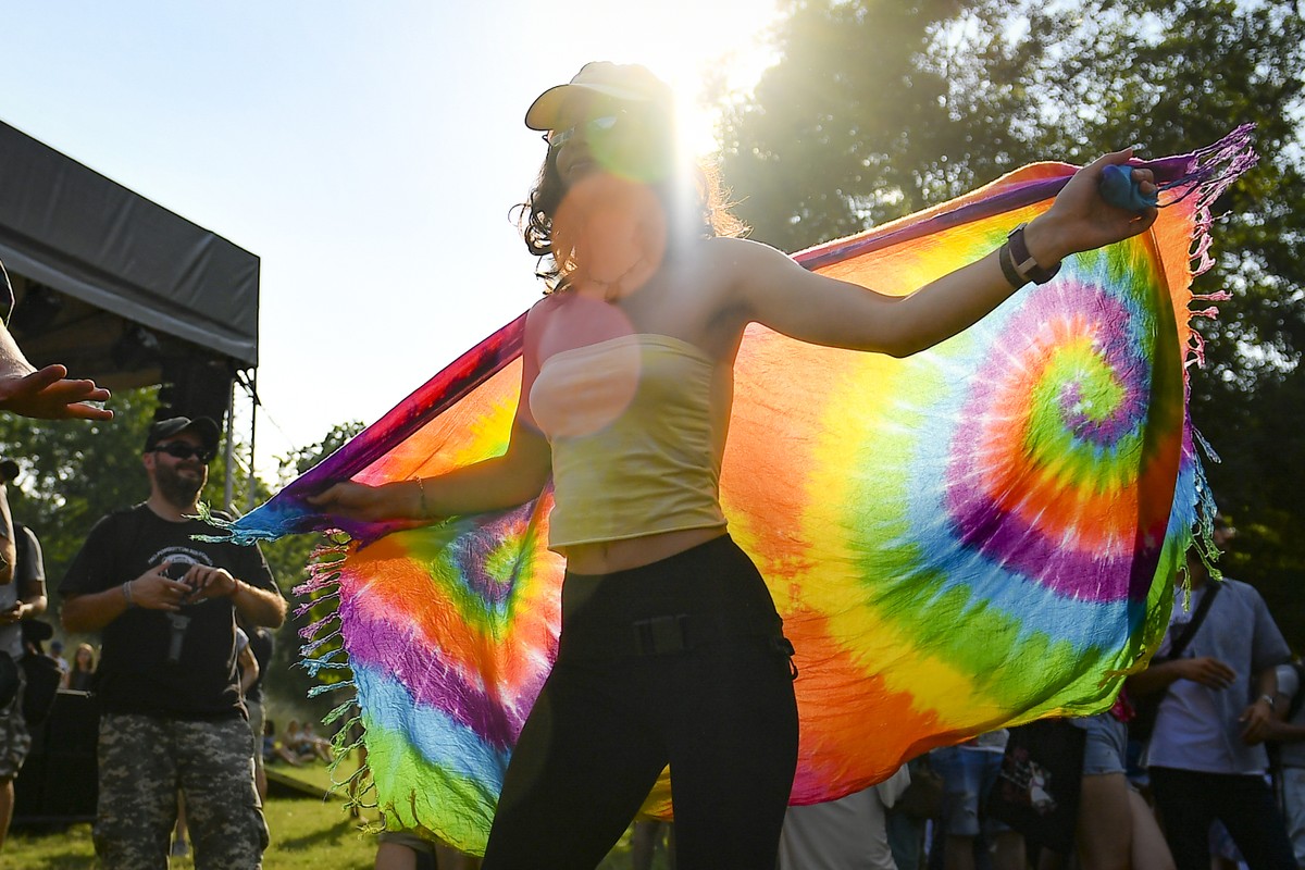 União Europeia processa Hungria por lei anti-LGBTQ+ - Globo