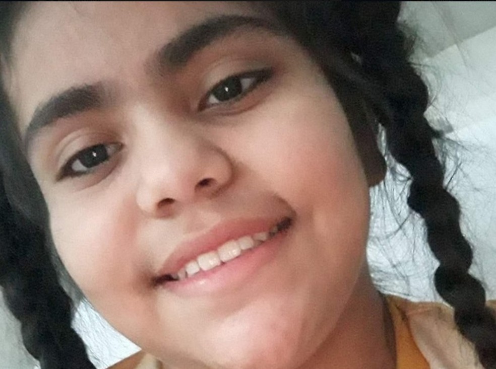 Mirella Poliane Chue de Oliveira, de 11 anos, morreu em junho deste ano em Cuiabá — Foto: Facebook/Reprodução