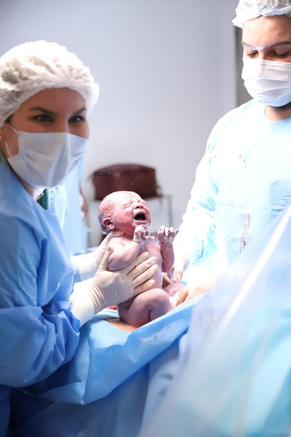 Isabella Cecchi d&aacute; a luz &agrave; Bia, sua primeira filha &mdash; Foto: Talita Ciardi