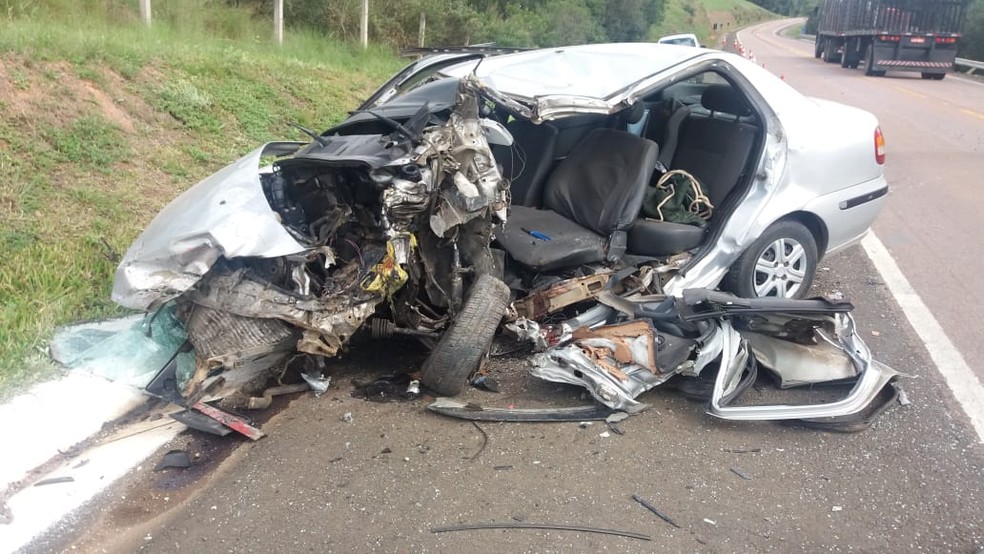 Motorista de carro morreu no acidente na Serra catarinense — Foto: PRF/ Divulgação