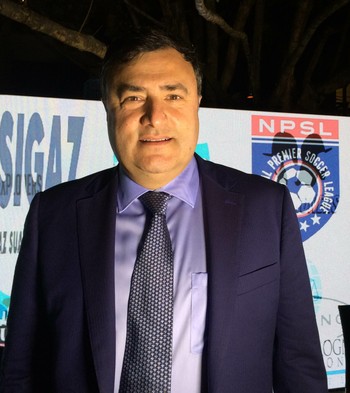 Presidente de liga vê 4ª divisão como porta para Adriano recuperar carreira