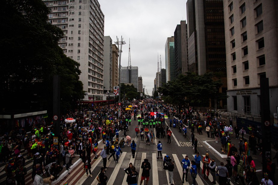 Justiça autoriza PT a usar Avenida Paulista no domingo após impasse com bolsonaristas