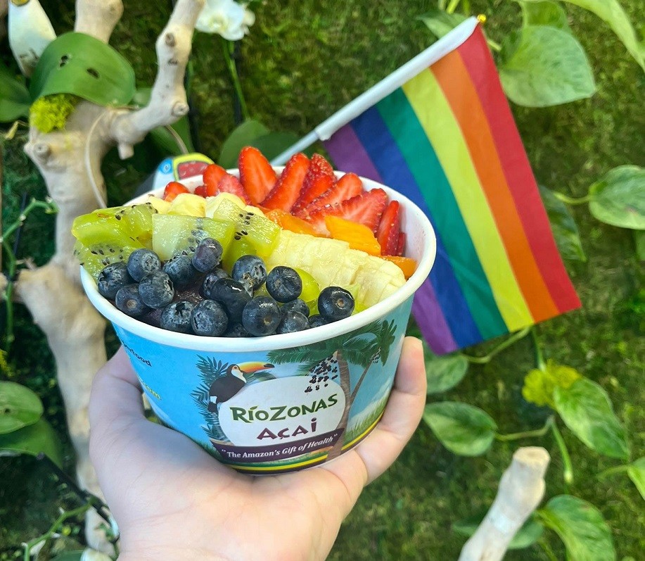 Rainbowl: produto foi lançado pela RíoZonas nos EUA para celebrar o mês do orgulho LGBTI+ (Foto: Divulgação)