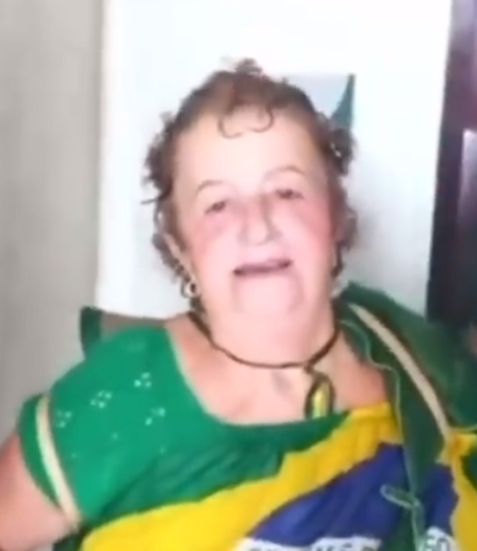 F�tima Mendon�a - senhora de 67 anos que gravou v�deo amea�ando Alexandre de Moraes � Foto: Reprodu��o