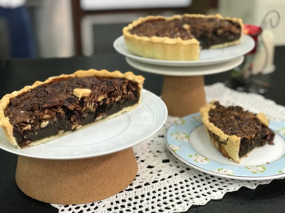 A Pecan Pie ou Torta de Nozes Pecan é um doce muito feito nos Estados Unidos. Aprenda a receita para ousar nas suas festas de fim de ano! — Foto: TV Globo