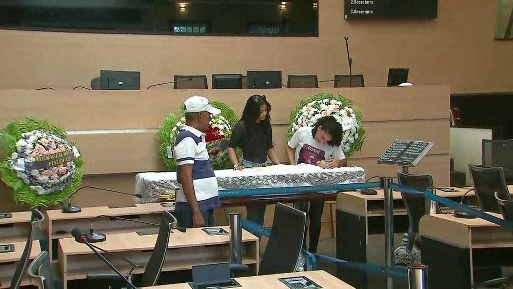 Deivison Kellrs Cantor Da Banda Torpedo E Homenageado Por Parentes E Fas Em Velorio No Recife 34,903 likes · 10 talking about this. deivison kellrs cantor da banda