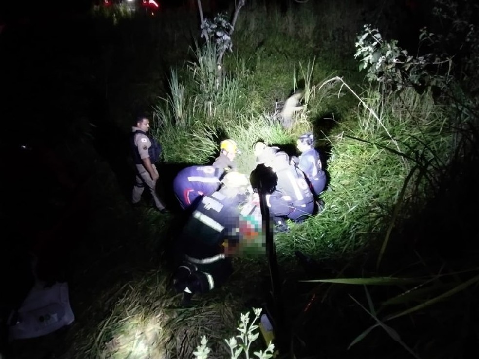 Vítimas foram socorridas pelo Samu para hospitais da Zona da Mata mineira  — Foto: Corpo de Bombeiros/Divulgação