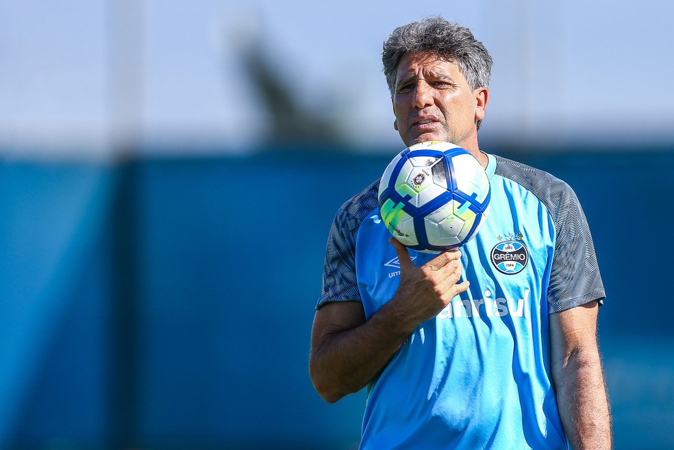 Renato decidiu permanecer no GrÃªmio â€” Foto: Lucas Uebel / GrÃªmio, DVG