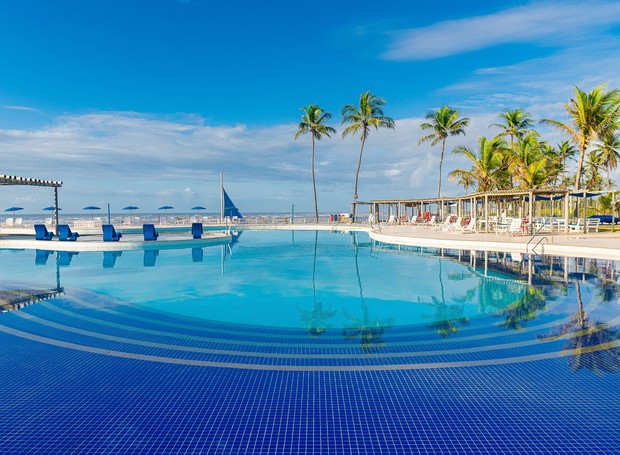 Loicalizado em Aracaju, Sergipe, o Makai Resort possui três tipos de acomodações, que abrigam de três a quatro pessoas (Foto: Reprodução / Facebook)