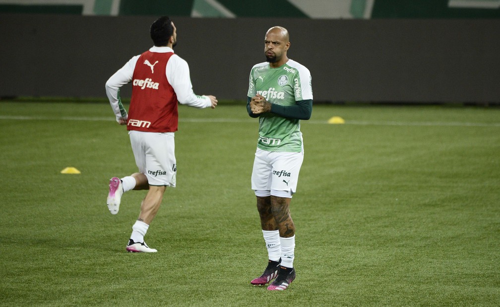 Ainda sem saber se terá o contrato renovado, Felipe Melo pode chegar a 200 jogos pelo Palmeiras