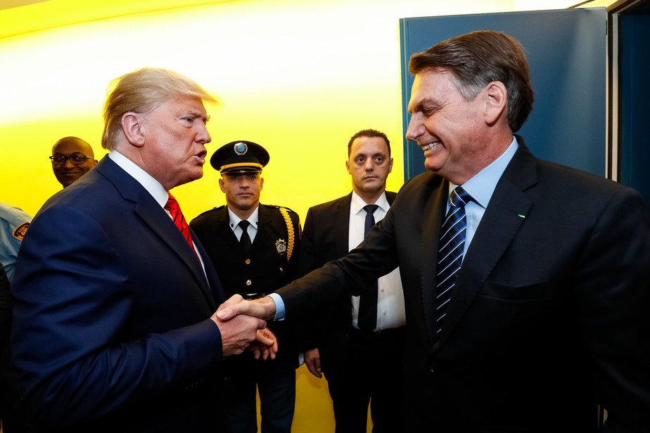 Ex-presidente Donald Trump declara apoio à candidatura de Bolsonaro