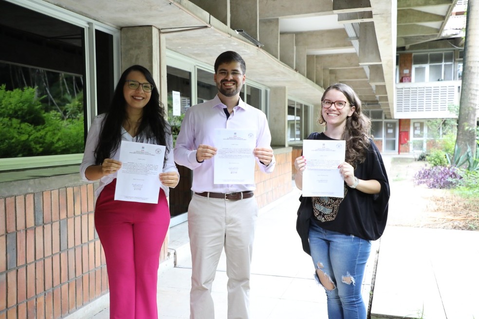 Estudantes de medicina da Ufal tiveram formatura antecipada em um mês para que possam atuar profissionalmente no combate à pademia do novo coronavírus — Foto: Thiago Prado/Ascom Ufal