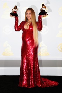 Com a benção de Beyoncé, Peter Dundas lança grife homônima no 59º Grammy