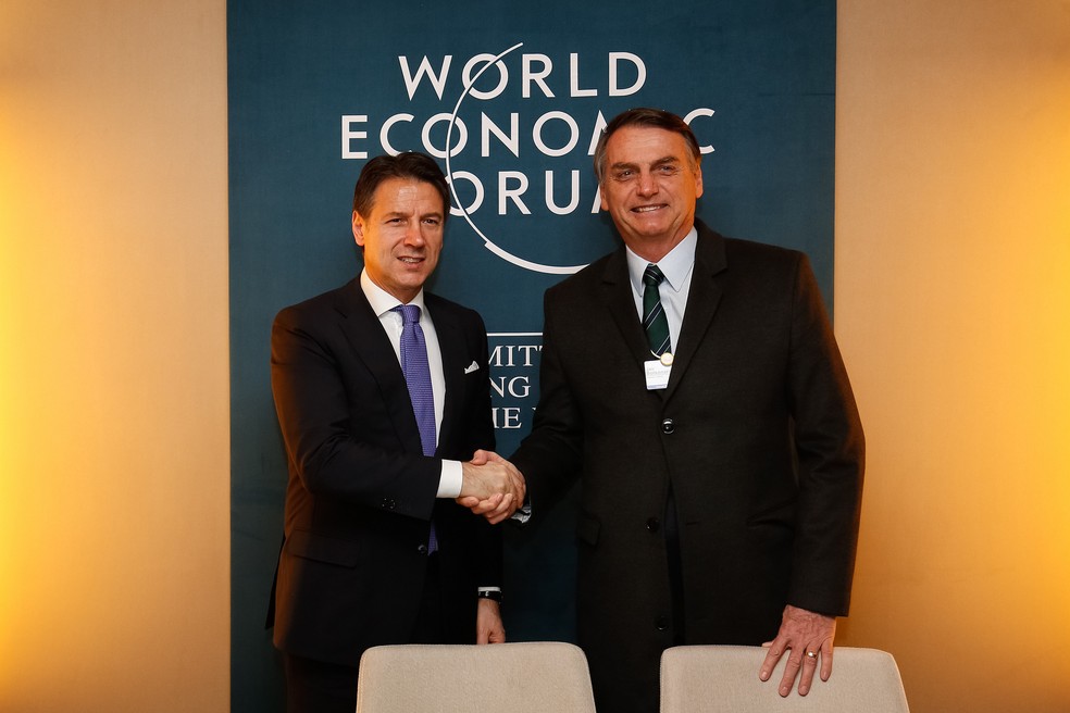 Bolsonaro se reuniu em Davos com o primeiro-ministro da Itália, Giuseppe Conte — Foto: Alan Santos/PR