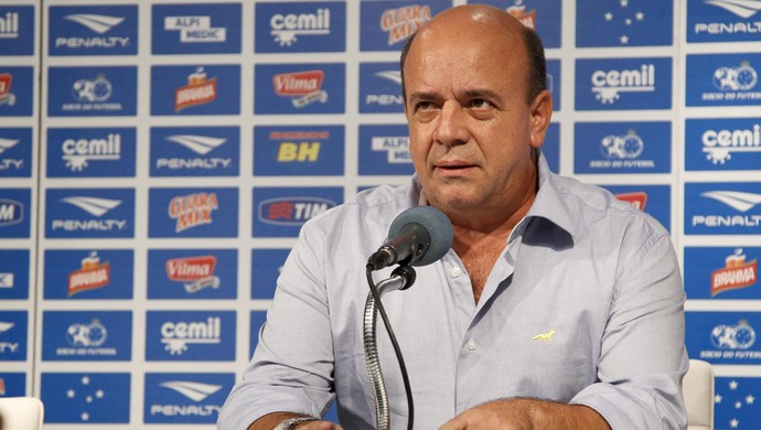Valdir Barbosa, gerente de futebol do Cruzeiro (Foto: Washington Alves/Light Press)