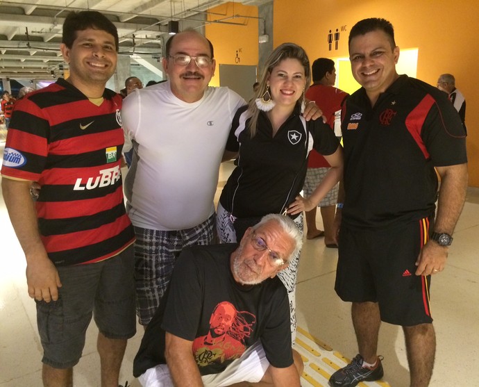 Rivalidade em família: casal supera diferença e prestigia Bota x Fla, no AM