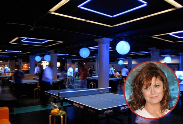 Susan Sarandon gosta tanto de ping-pong que abriu um bar dedicado ao esporte em Nova York, chamado Spin (Foto: Getty Images / Reprodução)