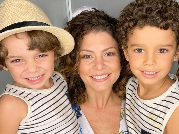 Bárbara Borges e os filhos (Foto: Instagram/Reprodução)