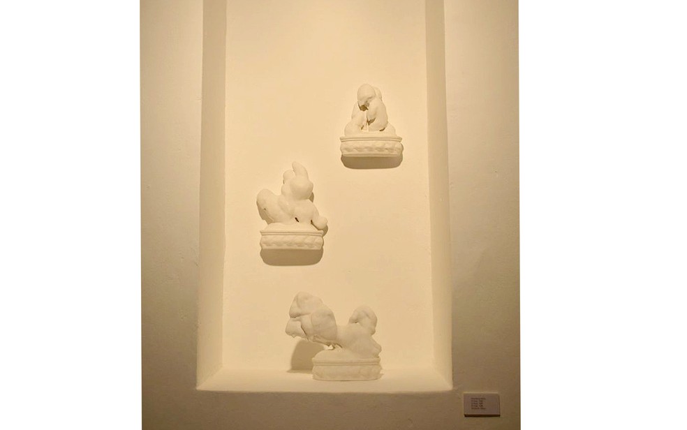 Escultura de gesso foi furtada de museu em Salvador. PeÃ§a roubada Ã© a primeira de cima para baixo (Foto: DivulgaÃ§Ã£o/ Secom)