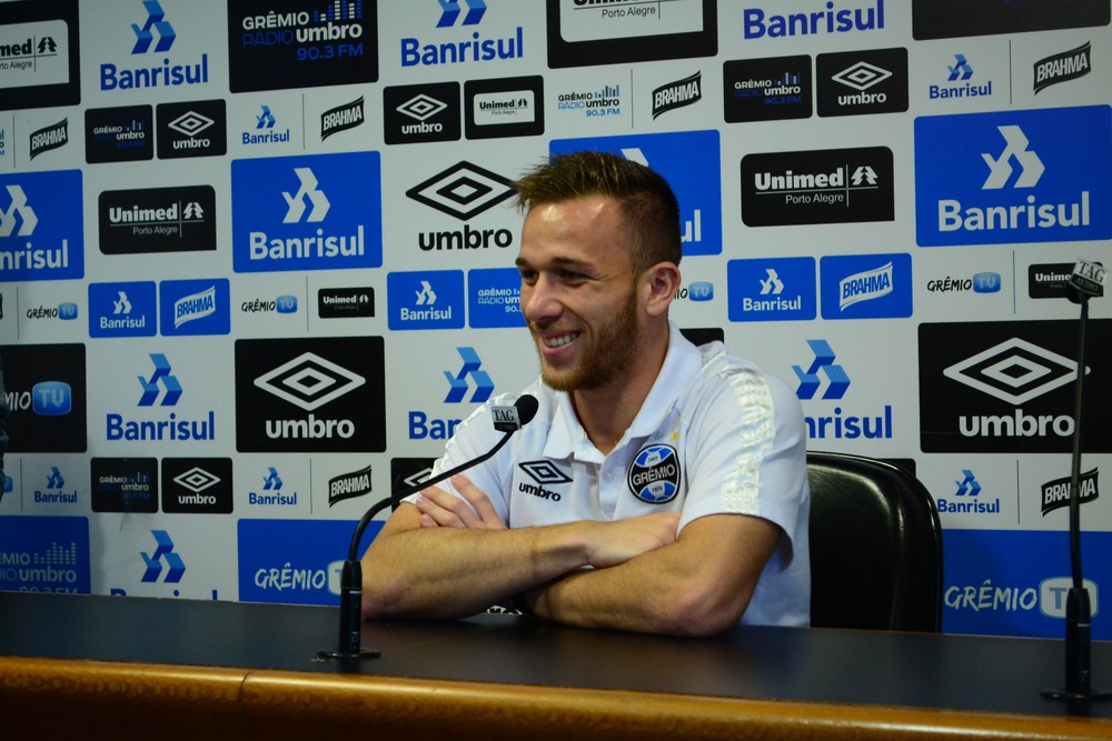 Arthur garante foco no Brasileirão para não desgarrar do pelotão da frente