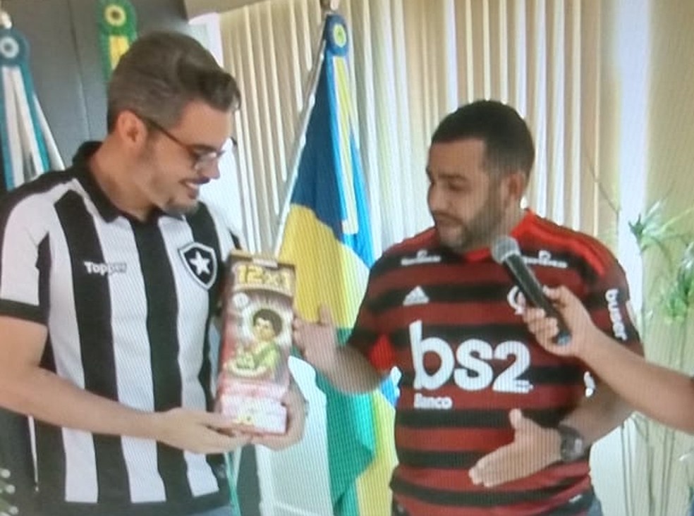 Flamenguista atende pedido do prefeito de Ariquemes — Foto: Canal 35