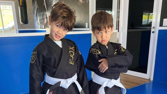 Andressa Suita mostra aula de jiu-jitsu dos filhos com Gusttavo Lima