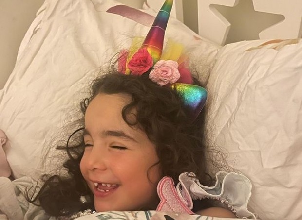 Sofia é convidada para festa de aniversário e fica empolgada (Foto: Instagram/itslauramazza.)