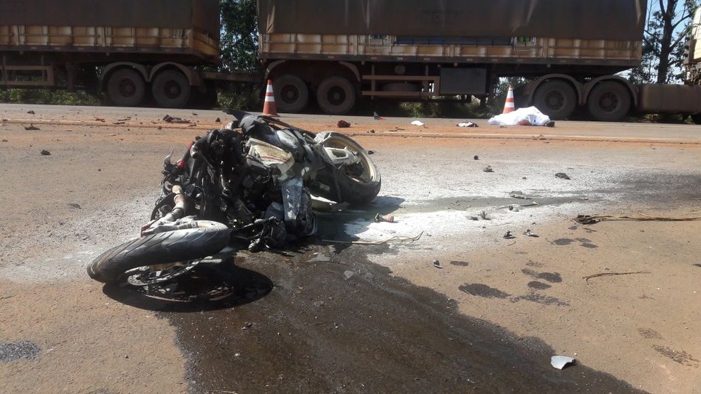 Empresário morreu na manhã deste sábado (3) ao sofrer um acidente de motocicleta na BR-364 (Foto: Nayana Bricat/TV Centro América)