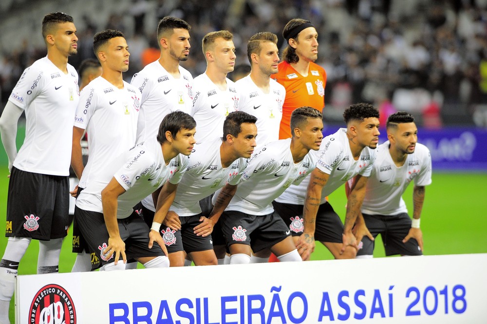 [COMENTE E DÊ SUA NOTA] lado direito da defesa vai mal, e Cássio segura empate