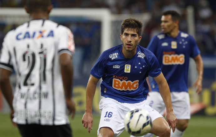 Jornal espanhol diz que Real deve acertar com Lucas Silva até segunda