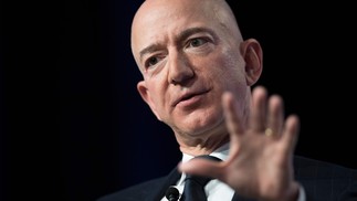 Jeff Bezos, criador da Amazon, se manteve na terceira colocação com uma patrimônio de US$ 114 bilhões