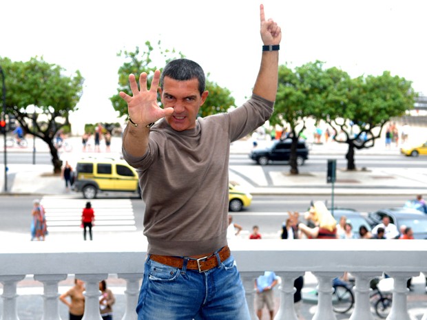 Antonio Banderas lança 'O gato de botas' no Copacabana Palace, no Rio de Janeiro, nesta sexta-feira (18). No Brasil, o filme estreia no dia 9 de dezembro. (Foto: Alexandre Durão/G1)