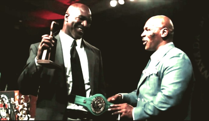 Holyfield e Tyson juntos7games aplicativo para baixar qualquerevento (Foto: Reprodução TV Globo)