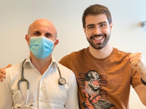 Juliano Laham e o médico Fernando Maluf (Foto: Reprodução Instagram)