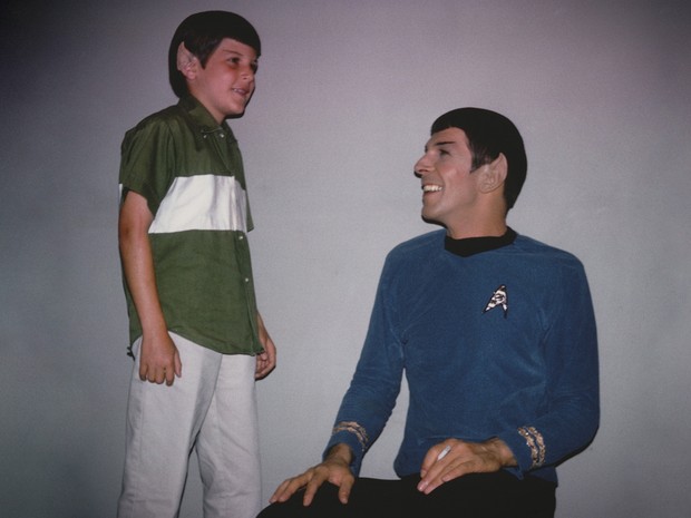 Cena do documentário &#39;For the love of Spock&#39; mostra Adam com o pai, Leonard Nimoy (Foto: Divulgação)