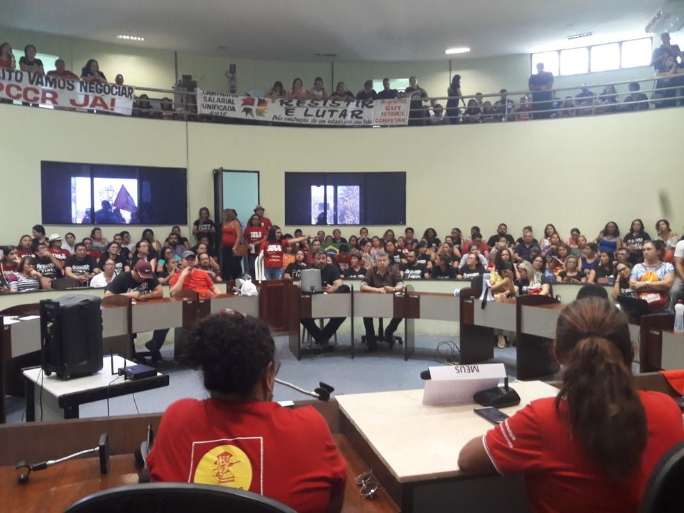 Assembleia dos professores decide rumos de paralisação da categoria em Maracanaú (Foto: Divulgação)