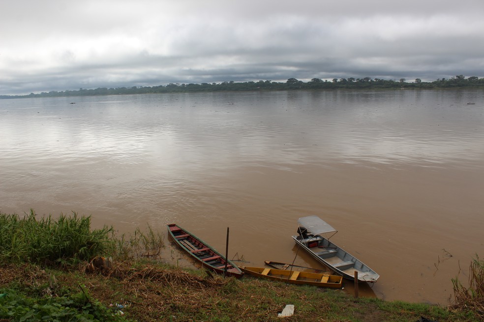 Comunidade ribeirinha às margens do rio Madeira, em Porto Velho — Foto: Jaíne Quele Cruz/g1