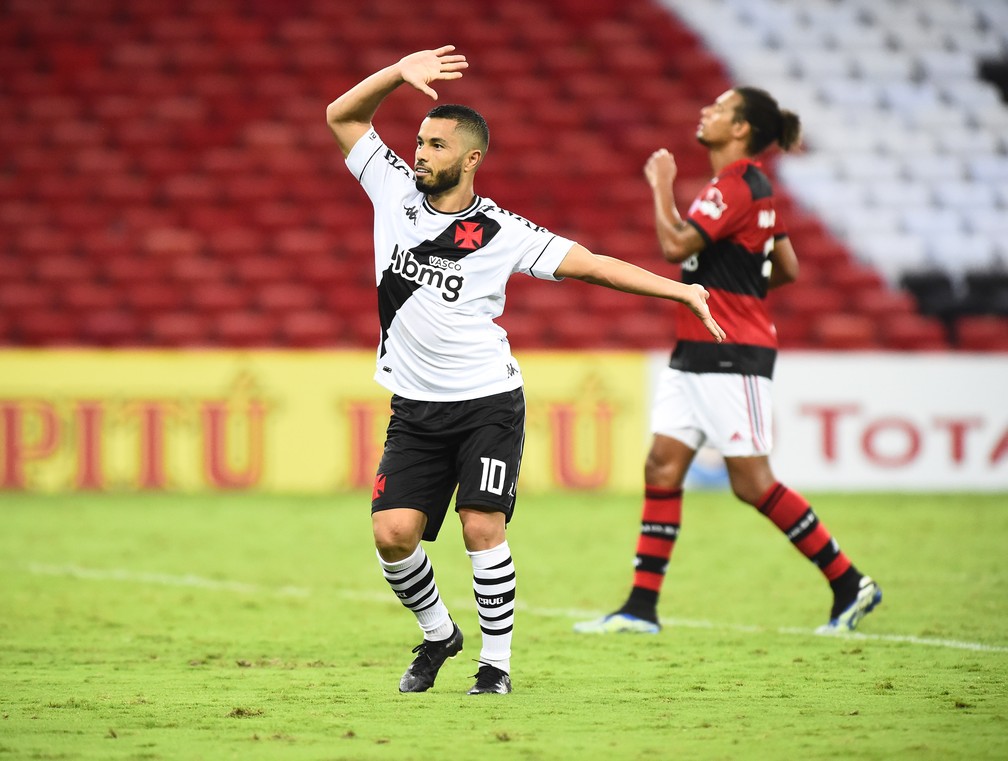 Morato comemora gol do Vasco contra o Flamengo no Carioca do ano passado — Foto: André Durão
