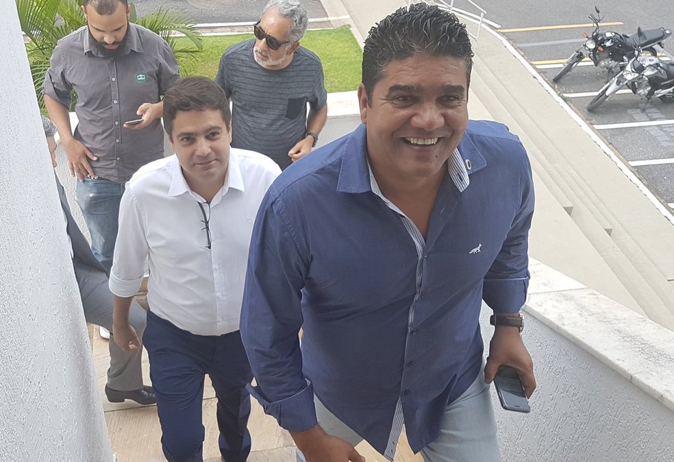 Itair Machado e S&eacute;rgio Nonato quando eram dirigentes do Cruzeiro &mdash; Foto: Gabriel Duarte