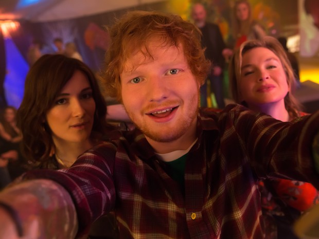 O cantor Ed Sheeran faz uma participação especial no filme (Foto: Divulgação)