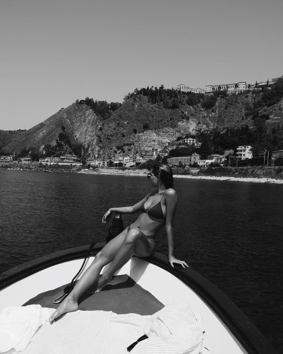 Sasha encantou seguidores em clique no mar da Itália (Foto: Reprodução/Instagram)