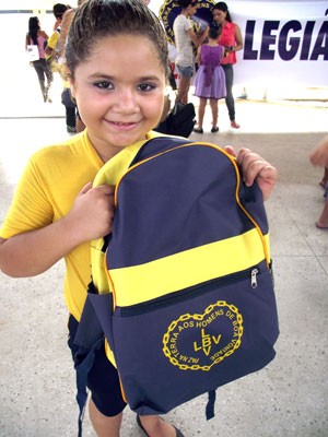 Campanha da LBV ajuda crianças carentes com doações de material escolar (Foto: Divulgação/LBV)