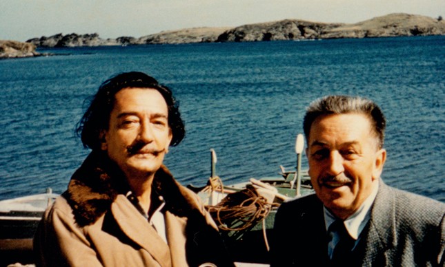 Salvador Dali, ao lado de Walt Disney, na Espanha, em 1957: os dois planejaram juntos o curta 'Destino'
