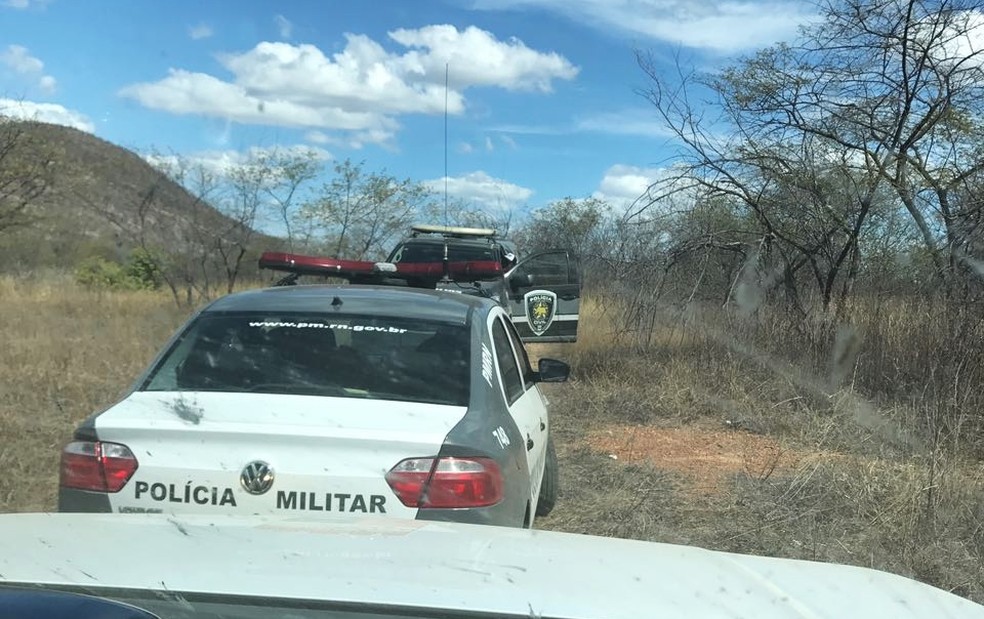 PM faz buscas por criminosos na região Oeste potiguar, entre as cidades de Janduís e Campo Grande (Foto: PM/Divulgação)