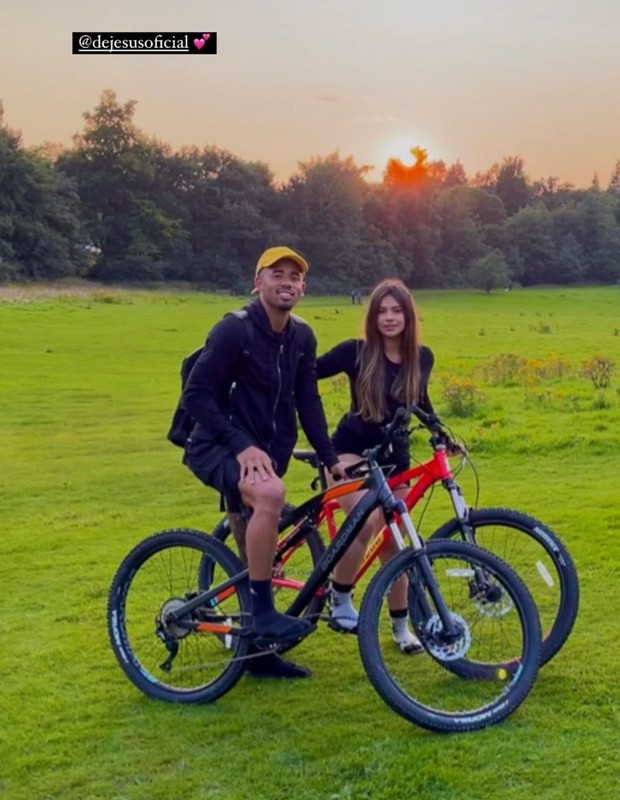 Gabriel Jesus e Raiane Lima (Foto: Reprodução/Instagram)