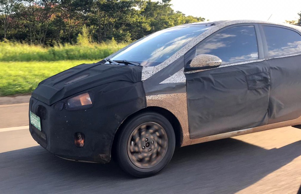 Hyundai HB20 flagrado em testes em Tatuí — Foto: Mayara Corrêa/G1