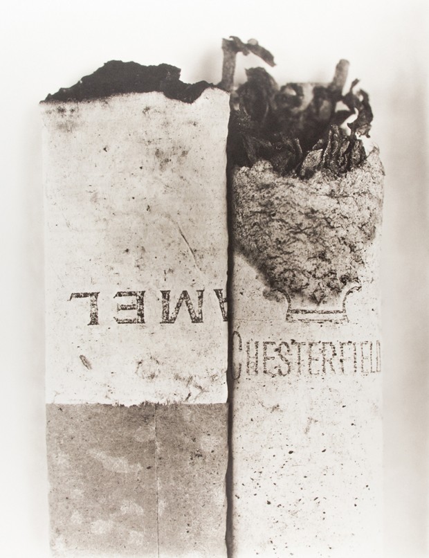 'Cigarette No. 37' (1972) (Foto: Divulgação/Irving Penn)