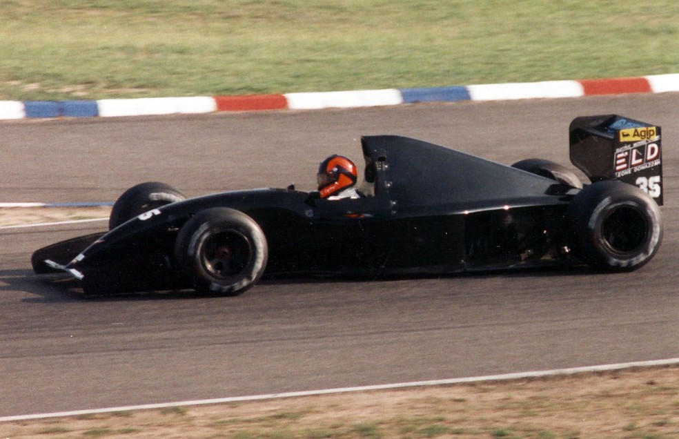 Perry McCarthy pilota carro da Andrea Moda em Hockenheim, em 1992 — Foto: Reprodução